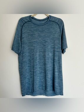 LULULEMON men’s metal vent tech blue Sz Large